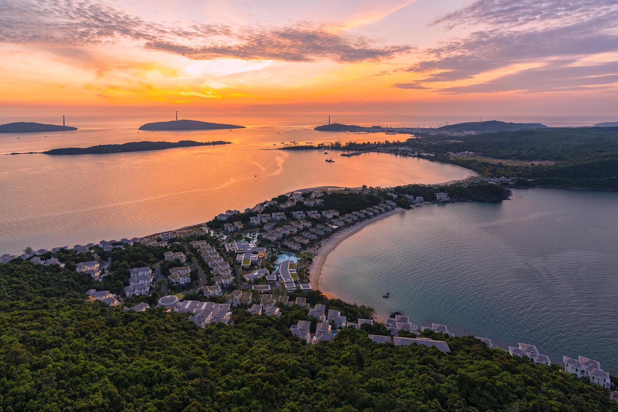 Discover the Only Place to Watch Both Sunrise and Sunset from the Same Spot in 2024
