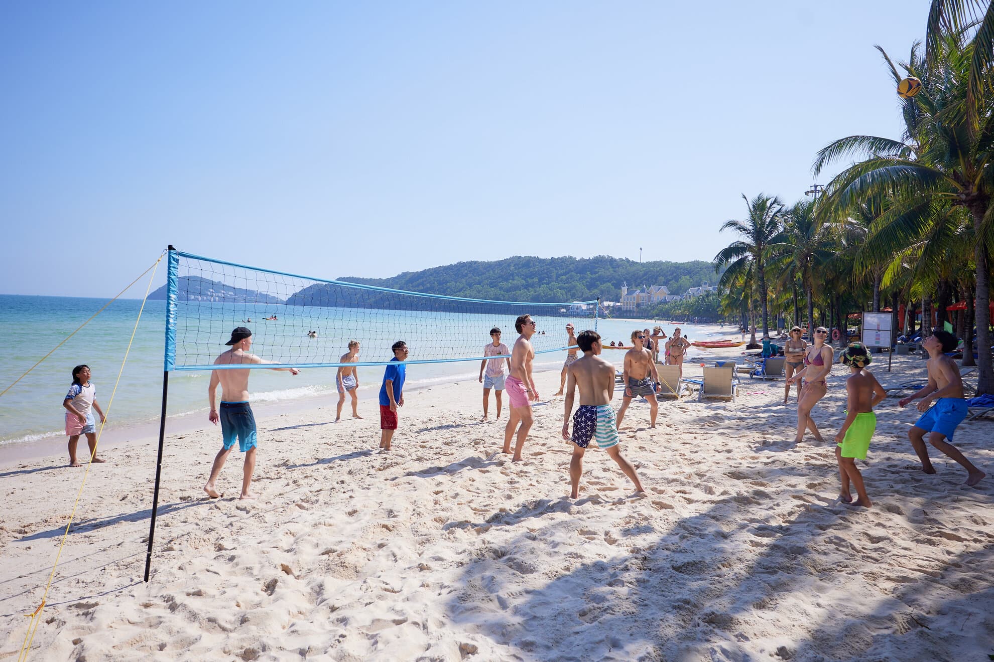 Báo Mỹ: 3 ngày du lịch Phú Quốc rẻ hơn chi phí cuối tuần tại Singapore 