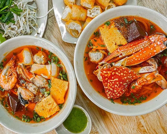 Bánh canh ghẹ Phú Quốc: Gợi ý 8 địa chỉ ăn ngon 2022