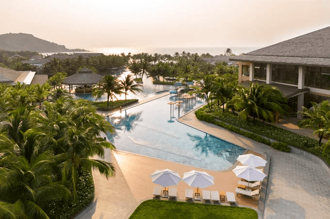 Bữa tiệc pool party bên biển Phú Quốc tại New World Phu Quoc Resort chính là không gian lý tưởng