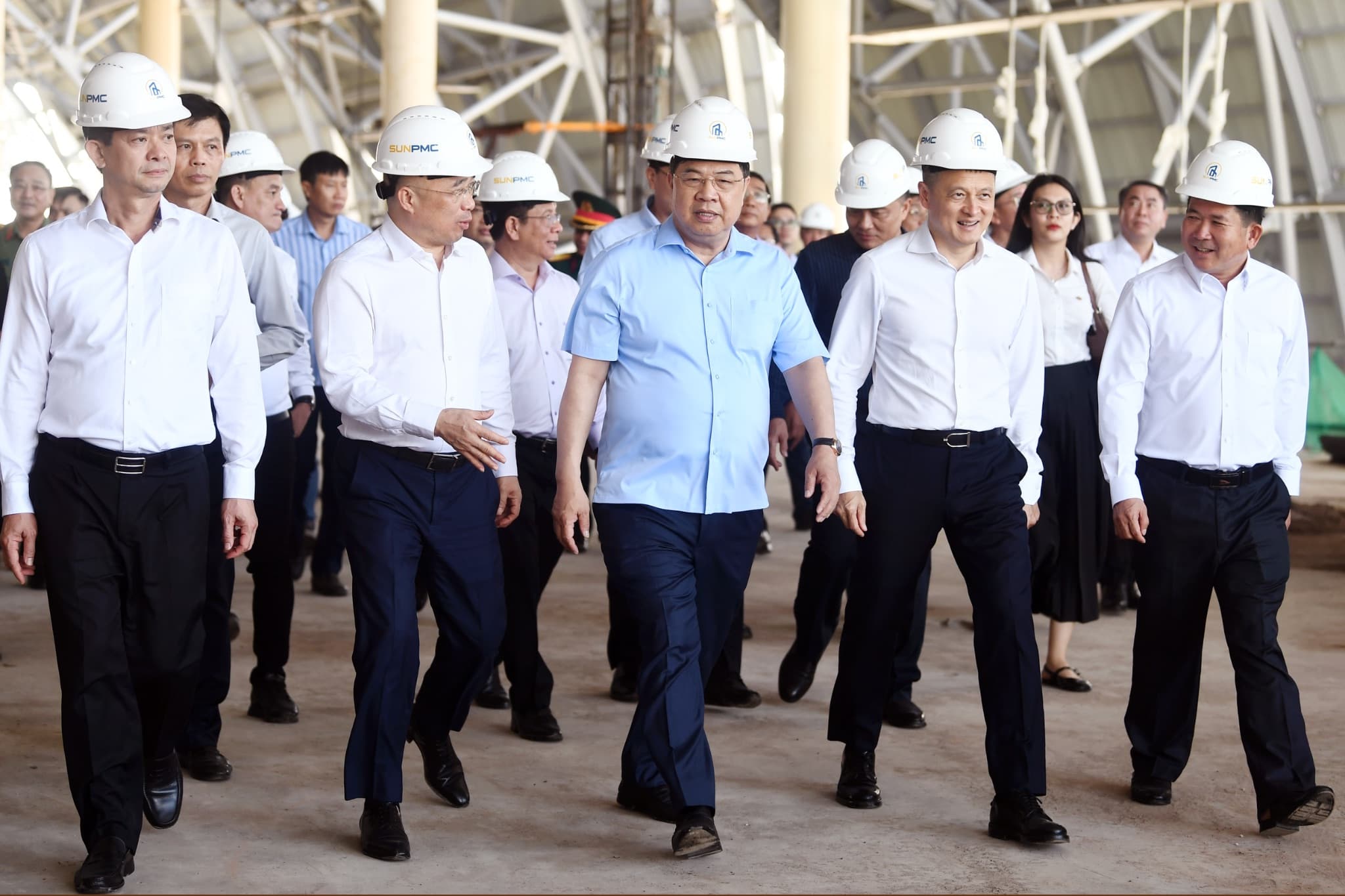 Phó Thủ tướng Thường trực Chính phủ Phạm Gia Túc trực tiếp kiểm tra hàng loạt công trình trọng điểm như dự án mở rộng Cảng hàng không quốc tế Phú Quốc