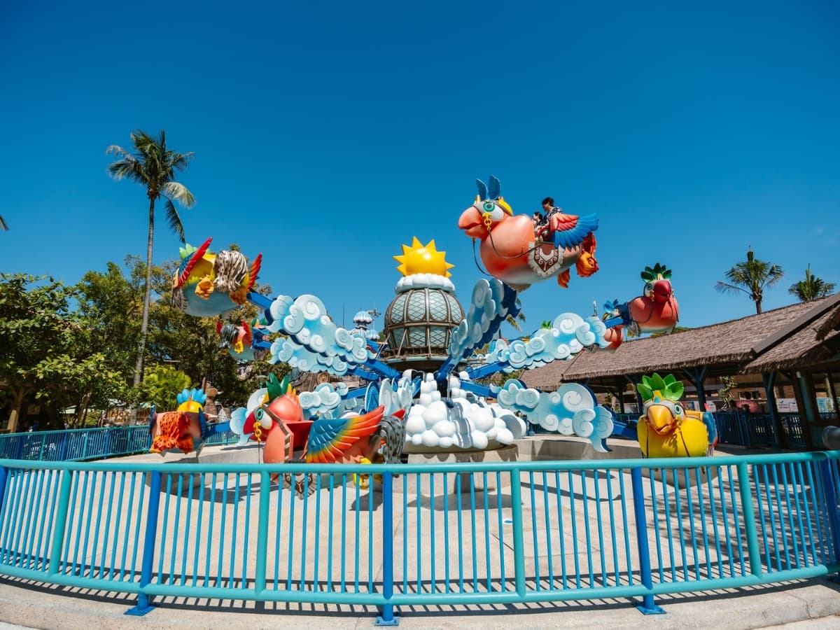 Du khách trải nghiệm những trò chơi thú vị tại Sun World Hon Thom.