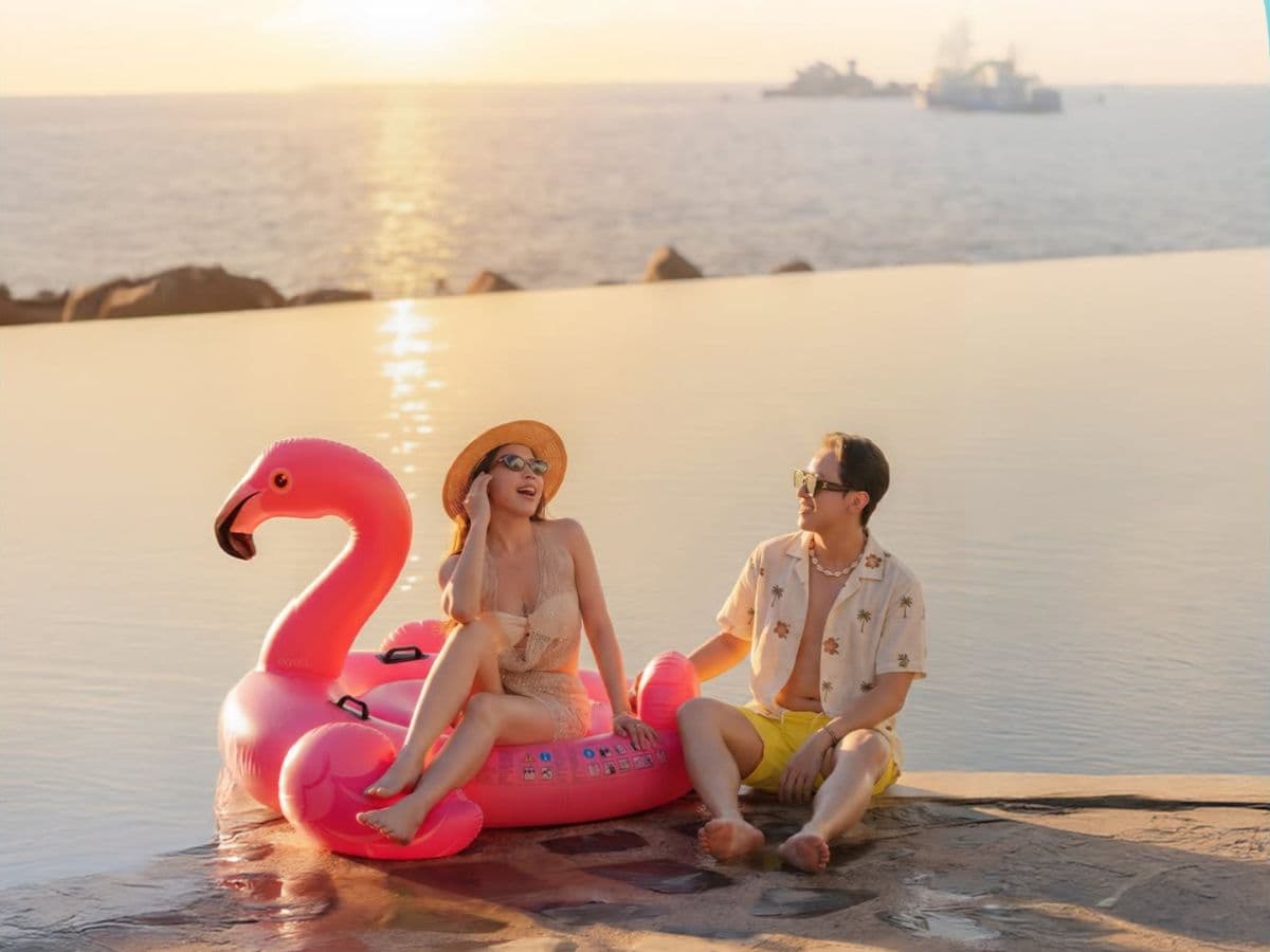 Santo Beach Club trở thành điểm hẹn lý tưởng để chiêm ngưỡng vẻ đẹp lãng mạn của biển đảo Phú Quốc khi hoàng hôn. (Nguồn: Sưu tầm)