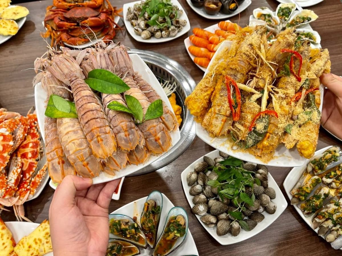 Thưởng thức những món hải sản tươi ngon tại Hà Tiên.