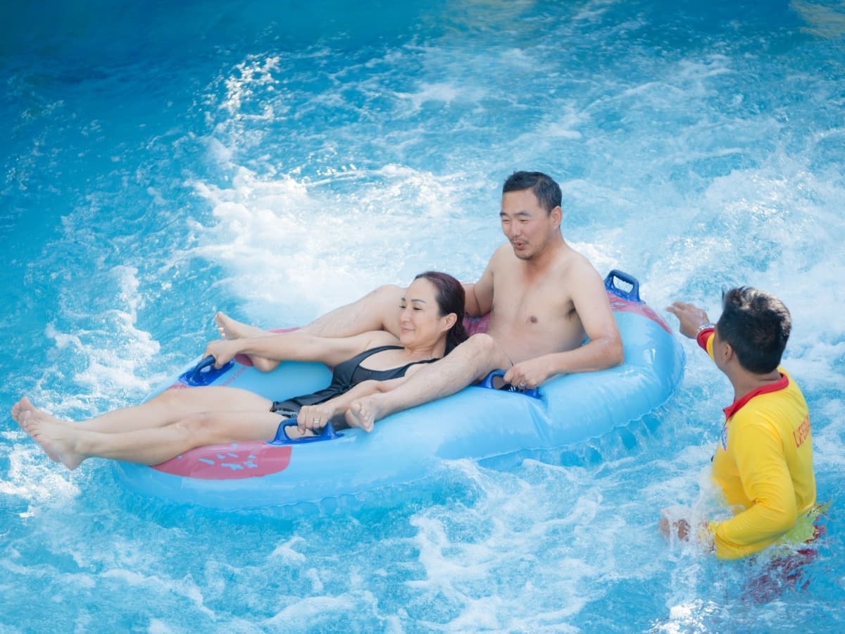 Thỏa thích vui chơi tại Sun World Hon Thom.