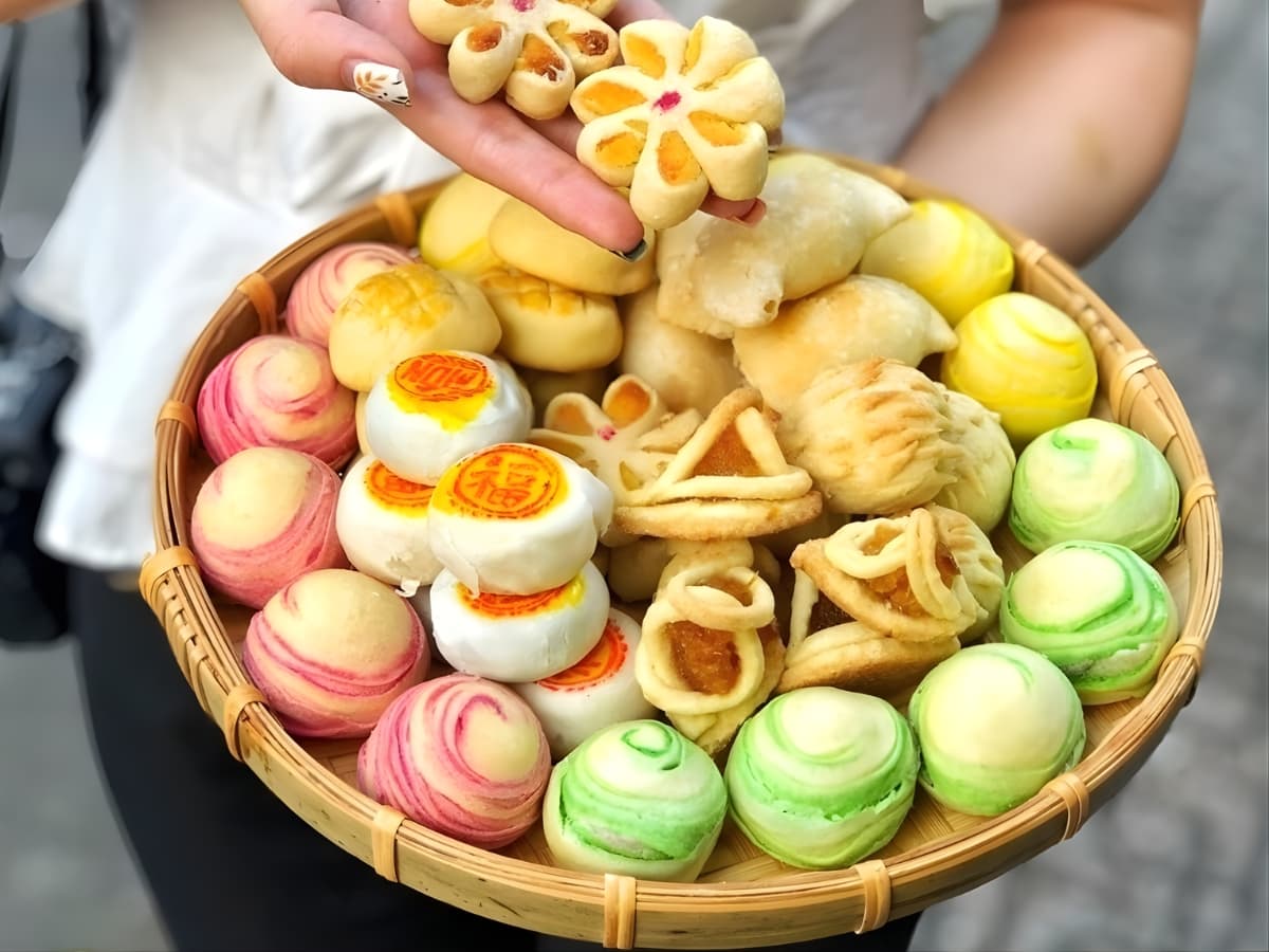 Bánh khéo là một món ăn thơm ngon, được làm nên bởi sự khéo léo, tỉ mỉ của người dân Phú Quốc.