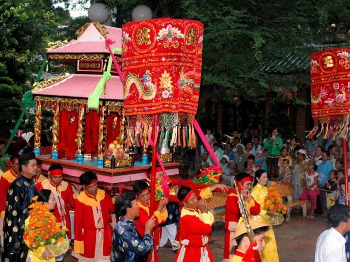 Lễ hội mang đậm bản sắc tinh thần của cộng đồng ngư dân.